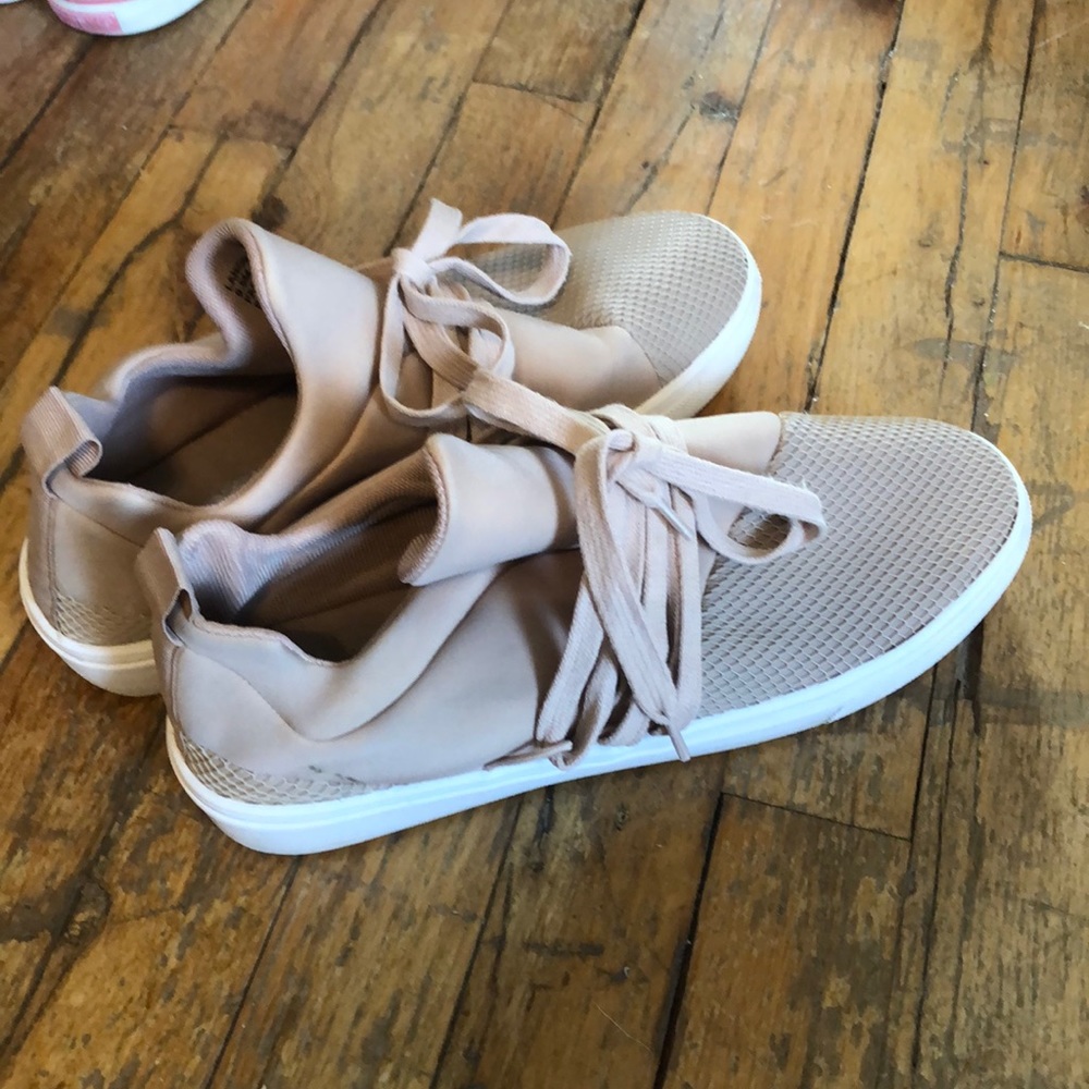 Steve Madden Sneakers